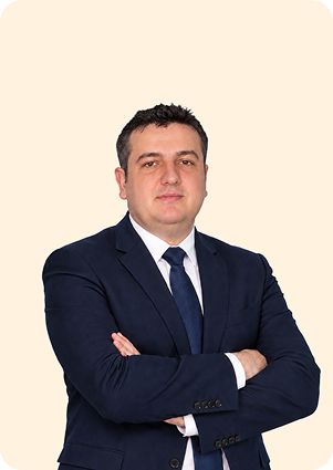 Lucian Petrescu, Electrician Aprendis